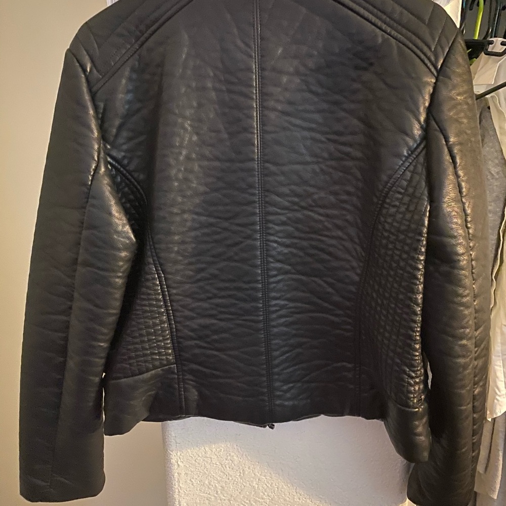 Jacket - Picture 3 of 4